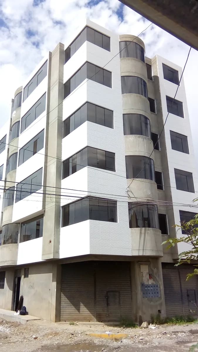 Proyecto en Edificio La Cantuta