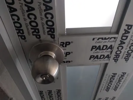 DEFECTOS-SERVICIOS / DEFECTOS PUERTAS